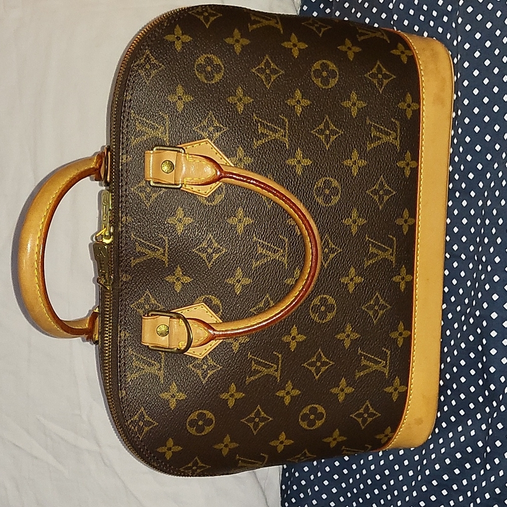 LOUIS VUITTON Alma PM